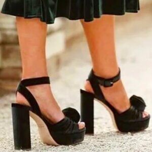 New ANTONIO MELANI x NICOLA BATHIE Emilia Black Velvet Rose Platform Sandals 10